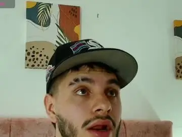 Chaturbate Sex Chat of amadeo_wild