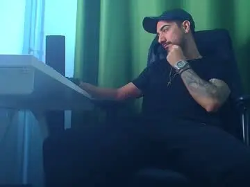 Chaturbate Free Porn Cam of andrewbanner