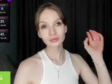 Chaturbate Live Sex Cam of lillianfowler