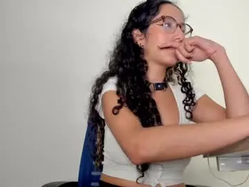 Chaturbate Free Live Porn of lucia_fuster