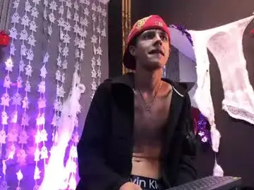 Chaturbate Nude Webcam of mikehunter_