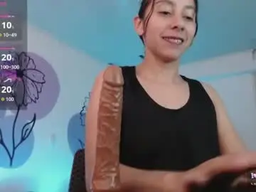 Chaturbate Live Sex Cam of zara_riot12