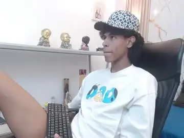 Chaturbate Watch Live Sex Cams of zayn_fox32