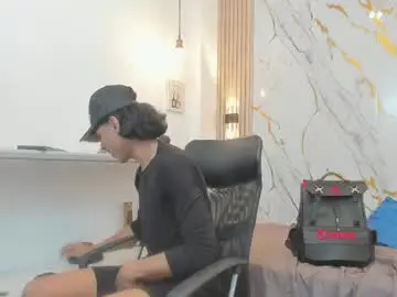 Chaturbate Private Sex Chat of zayn_fox32