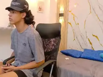 Chaturbate Private Sex Chat of zayn_fox32