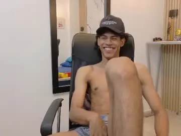 Chaturbate Private Sex Chat of zayn_fox32