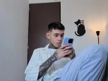 Chaturbate Best live sex cam show of arteemiis