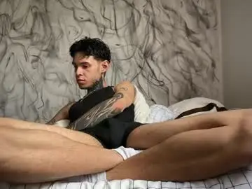 Chaturbate Live Sex Cam of arteemiis