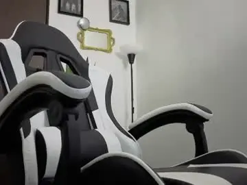 Chaturbate Best live sex cam show of arteemiis