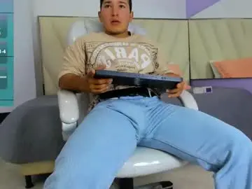 Chaturbate Live Sex Cam of horny_nick18