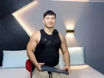 Chaturbate Live Sex Cam of horny_nick18