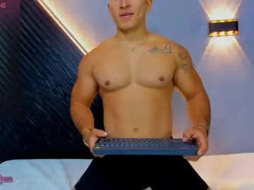 Chaturbate Live Sex Cam of horny_nick18