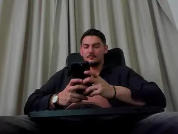 Chaturbate Nude Webcam of clintmasterss