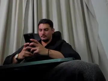 Chaturbate Live Sex of clintmasterss