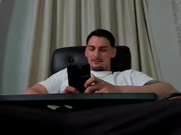 Chaturbate Free Porn Cam of clintmasterss
