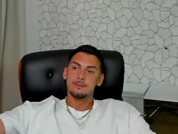 Chaturbate Live Sex Cam of clintmasterss