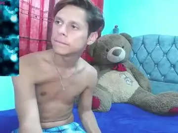 Chaturbate Live Sex Cam of loganevans8