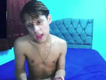 Chaturbate Best live sex cam show of loganevans8