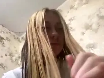 Chaturbate Live Sex Cam of viktoria9898