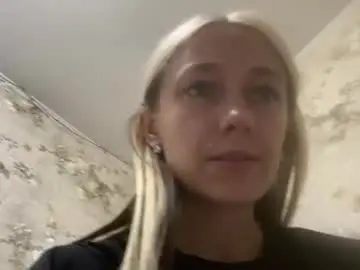 Chaturbate Live Sex Cam of viktoria9898