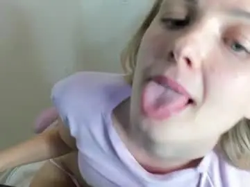 Chaturbate Live Sex Cam of yesonee