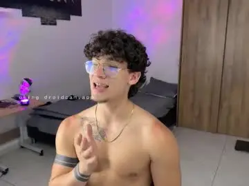 Chaturbate Sex Cam of kisan_smith