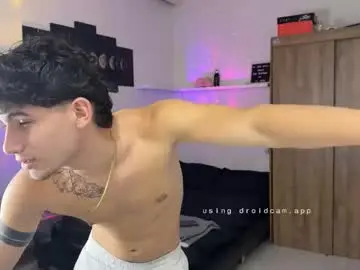 Chaturbate Live Sex Cam of kisan_smith