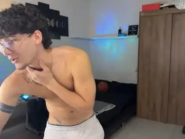 Chaturbate Watch Live Sex Cams of kisan_smith