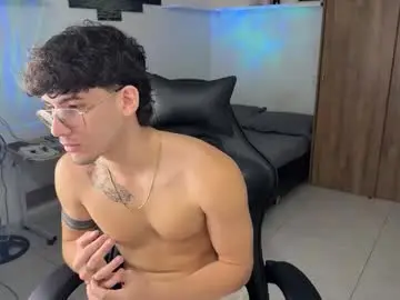 Chaturbate Best live sex cam show of kisan_smith