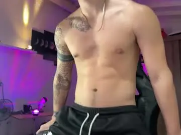 Chaturbate Live Sex Cam of kisan_smith