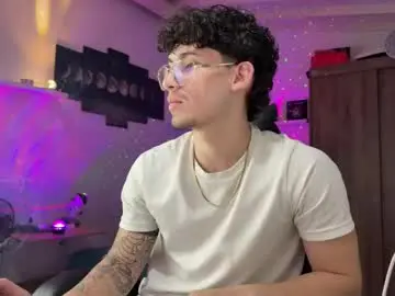 Chaturbate Free Live Porn of kisan_smith