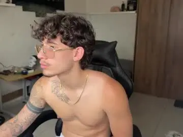 Chaturbate Watch Live Sex Cams of kisan_smith