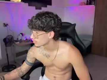Chaturbate Best live sex cam show of kisan_smith