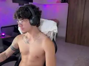 Chaturbate Best live sex cam show of kisan_smith