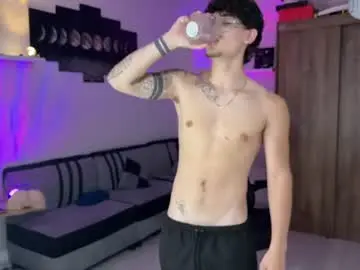 Chaturbate Watch Live Sex Cams of kisan_smith