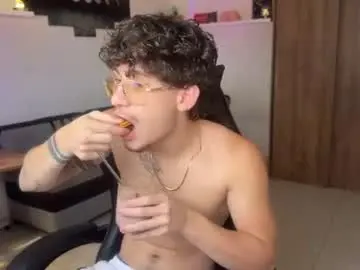 Chaturbate Best live sex cam show of kisan_smith