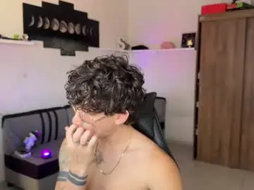 Chaturbate Best live sex cam show of kisan_smith