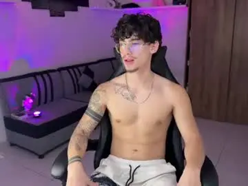 Chaturbate Best live sex cam show of kisan_smith