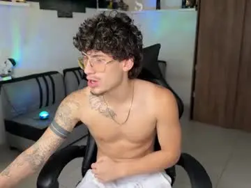 Chaturbate Watch Live Sex Cams of kisan_smith