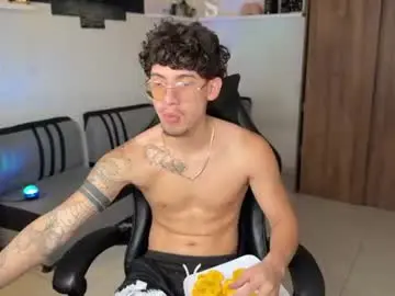 Chaturbate Sex Cam of kisan_smith