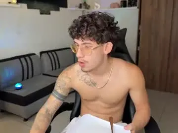 Chaturbate Best live sex cam show of kisan_smith