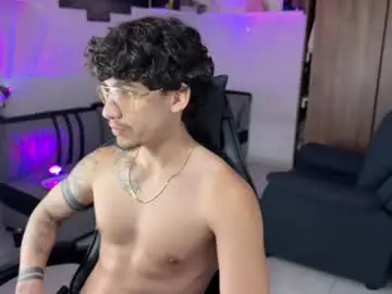 Chaturbate Watch Live Sex Cams of kisan_smith