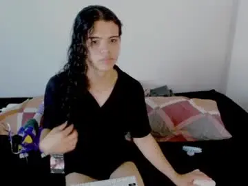 Chaturbate Free Live Porn of mewgolly