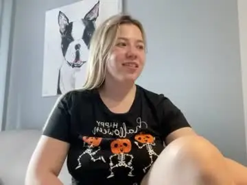 Chaturbate Watch Live Sex Cams of alyrasun