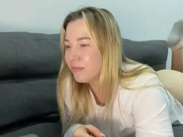 Chaturbate Watch Live Sex Cams of alyrasun