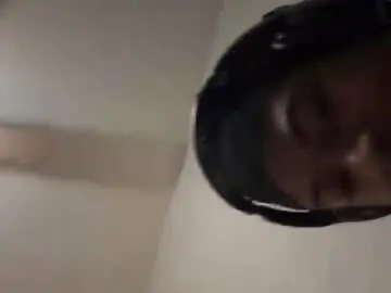 Chaturbate Adult Video Chat of bareffoot10