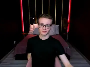 Chaturbate Nude Webcam of emmit_barker