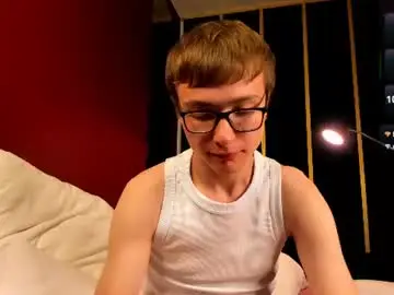 Chaturbate Live Sex Cam of emmit_barker