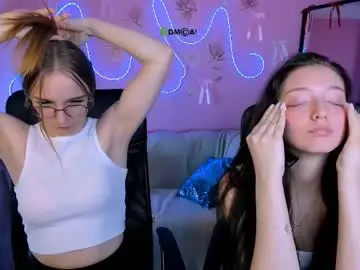 Chaturbate Live Sex Cam of scarlett_badgirl