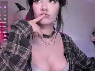 Chaturbate Watch Live Sex Cams of broodmommyy3
